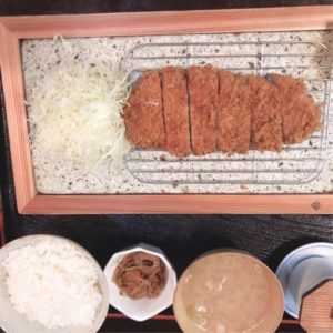 栃木県下野市とんかつ合掌の黒豚とんかつ定食